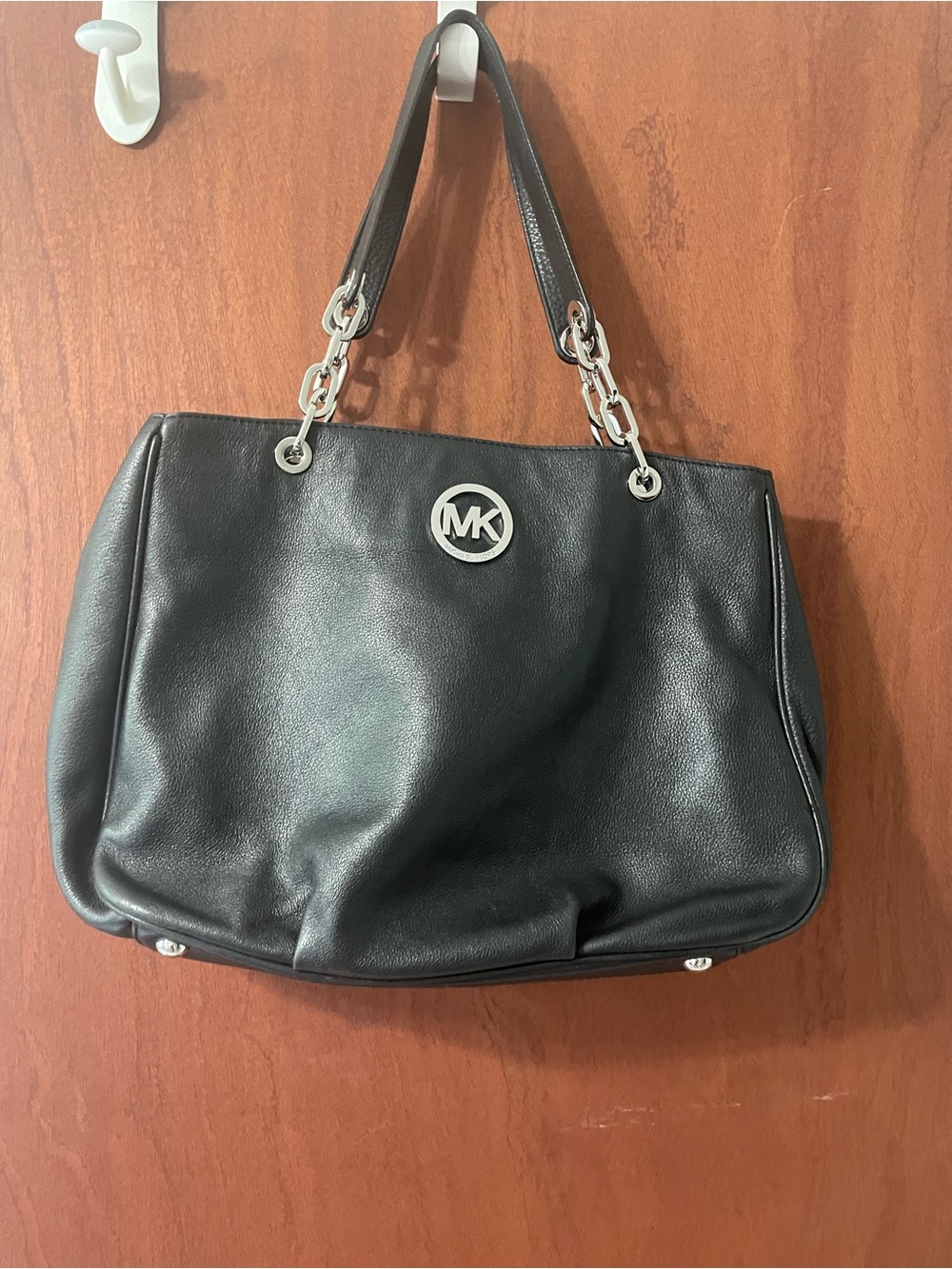 Michael Kors Black Leather Purse with Silver Hardware. New. Amazing Quality.